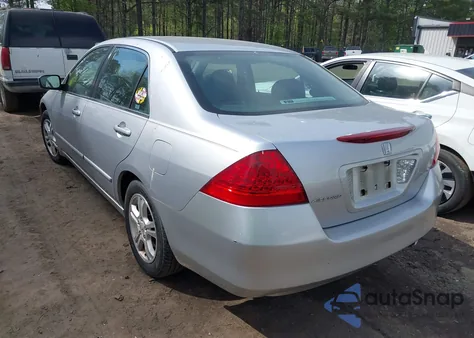 2007 Honda Accord 2.4 Se z USA, uszkodzony, nr VIN 1HGCM56317A024636